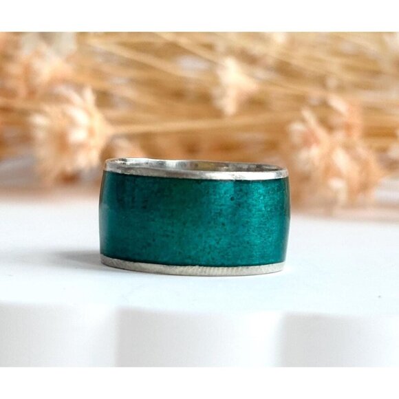 Vintage Jewelry - Turquoise Enamel Cigar Style Band Vintage Sterling Silver Ring - sz 7.25